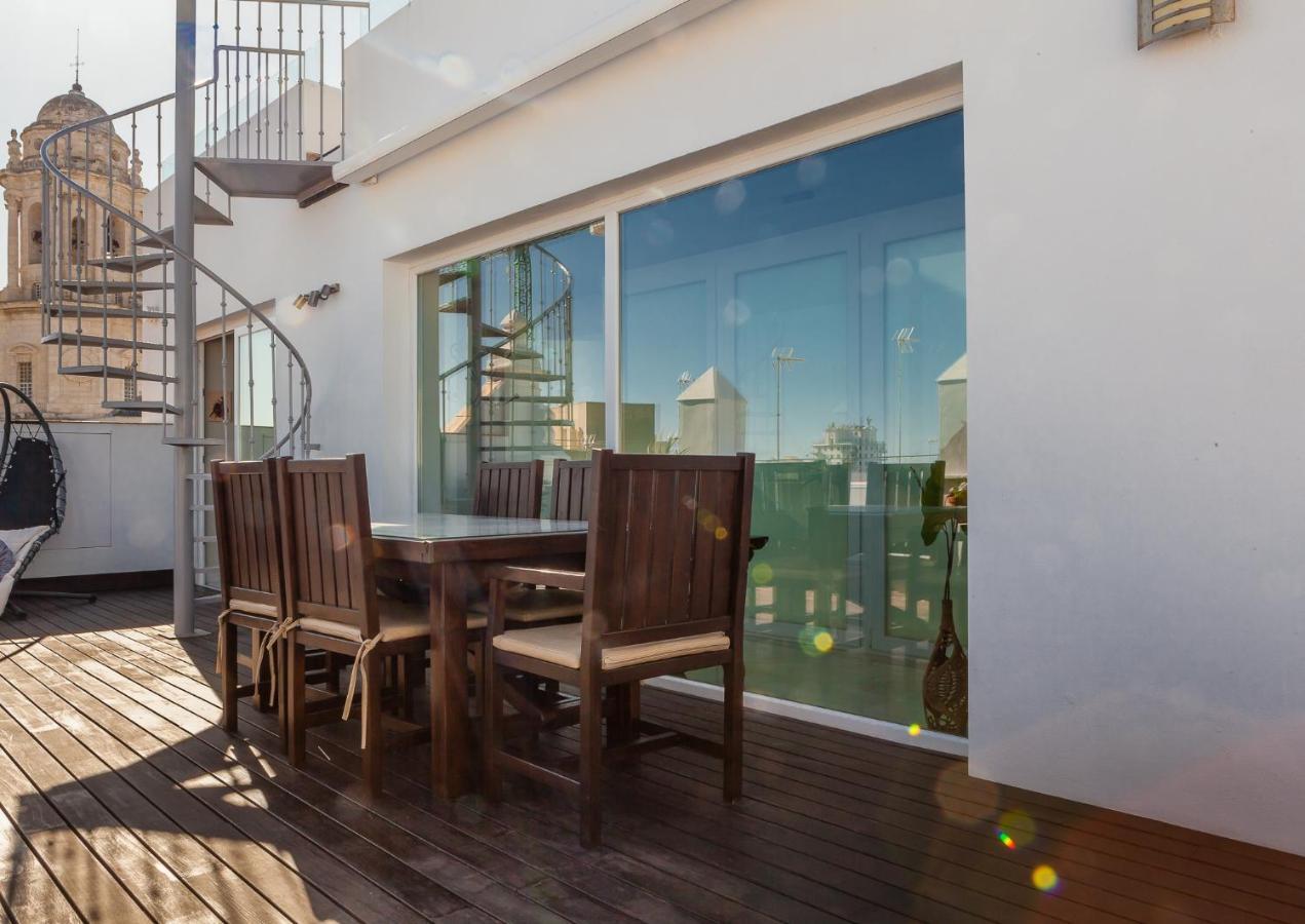 ***** Attic With Impressive Views And Jacuzzi Apartment Cadiz Exterior photo